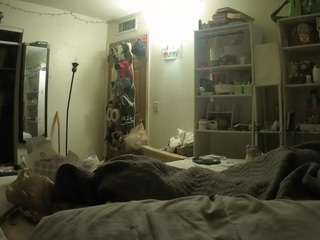 voyeurcam-freakyfeline-01 webcam model stream image