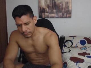 Manolo Vega webcam flirt4free model stream image