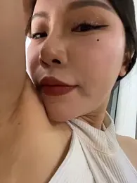 Caicai-a webcam model stream image