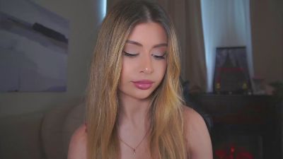 TateEvett webcam model stream image