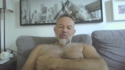bear70s webcam model stream image
