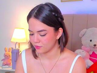 Bella Fontana webcam model stream image