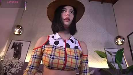 ElleDiane webcam model stream image