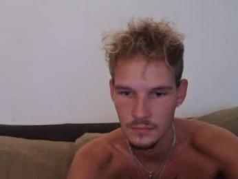 blondiexbrunette webcam model stream image