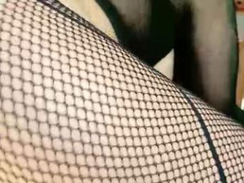 im_yours_01 webcam model stream image