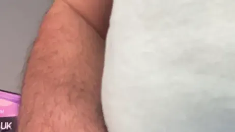 CloudyMuscleBeefy webcam model stream image