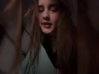LollaDolly webcam preview