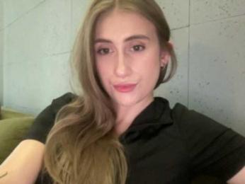 Walkiria19 webcam bongacams model stream image