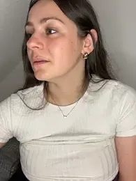 Loella-Rose webcam model stream image
