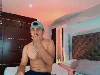 valentinos_ webcam model stream image