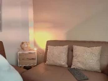 valentinos_ webcam model stream image