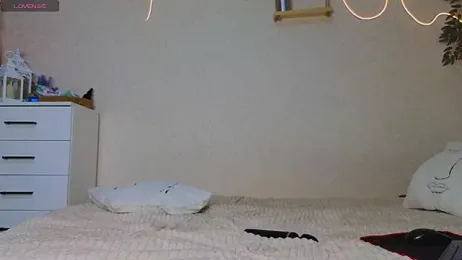 serenahall_ webcam model stream image