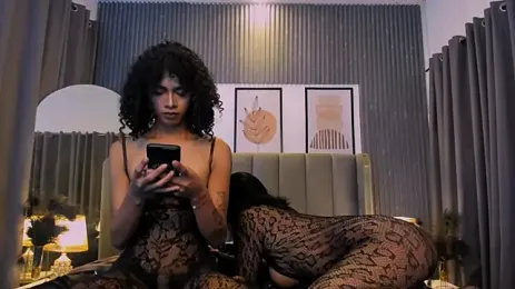 XyneeHarte webcam model stream image