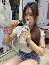 Selenaaaaa- webcam model stream image