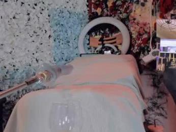 kate_yoshy webcam model stream image