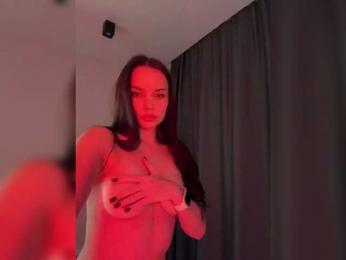 Klubnika13 webcam model stream image