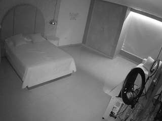 voyeurcam-casa-salsa-bedroom-14 webcam camsoda model stream image