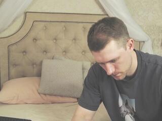 Ethan Pinkman webcam model stream image