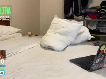 blondultra webcam model stream image