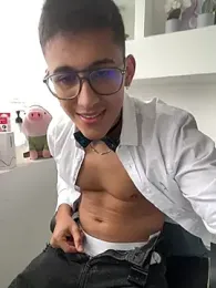 SalvadorFit webcam model stream image