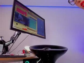 eva_rain webcam model stream image