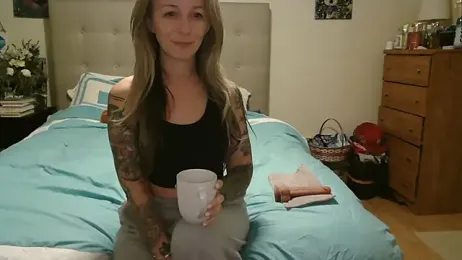 Heyitsmee33 webcam model stream image