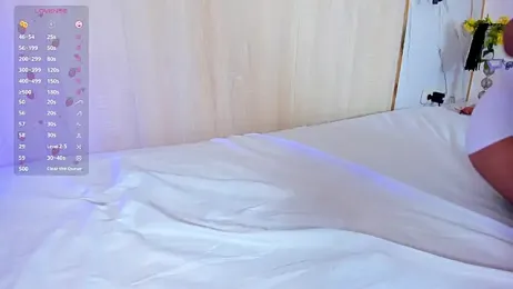 NoTopNoBot webcam model stream image