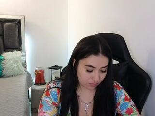 Lola Dove webcam model stream image
