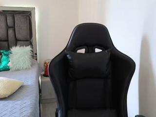 Lola Dove webcam model stream image