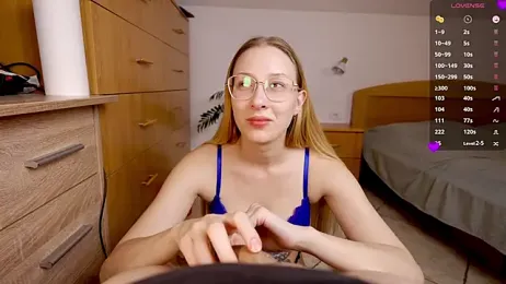 foxeslovefoxes webcam stripchat model stream image