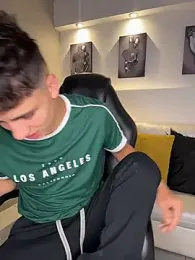 AdrianRinaldi webcam model stream image