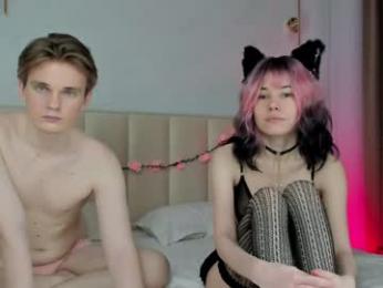 urloveet webcam model stream image