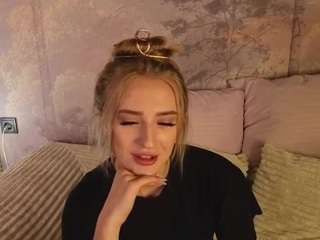 stacy-river webcam camsoda model stream image