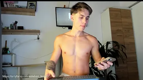 manucute_23_ webcam model stream image