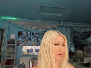 adrianna777 webcam camsoda model stream image