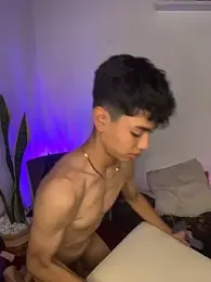 Lion_Boy18 webcam model stream image