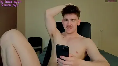 luca_syn webcam model stream image