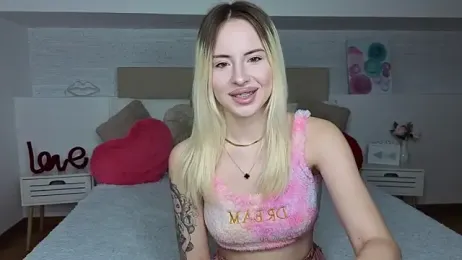Bella_crazyy webcam stripchat model stream image