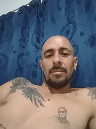 fire_menxxx001 webcam model stream image