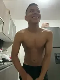 noahdark_ webcam model stream image