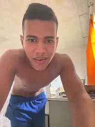 noahdark_ webcam model stream image