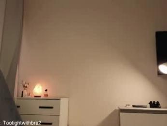 tootightwithbra webcam model stream image