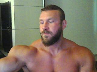 Kevin Muscle webcam model stream image