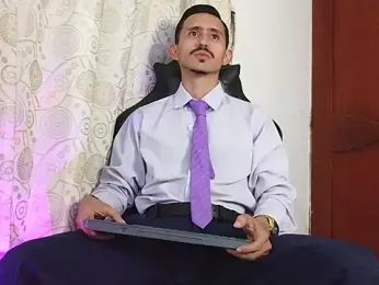 HomeAloneK webcam stripchat model stream image