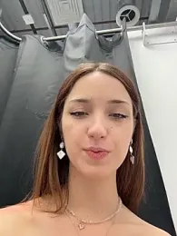 DollyTall webcam model stream image