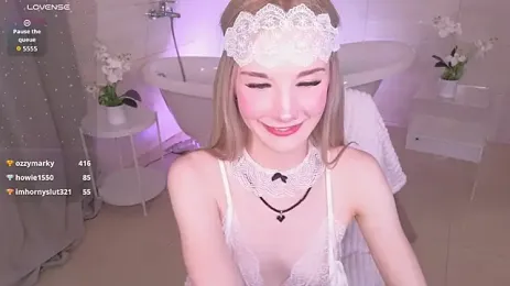 MilliBrownn webcam preview