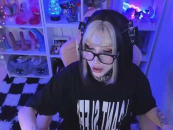 Nana-Brrrrr webcam model stream image
