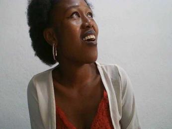 Zinah1 webcam bongacams model stream image
