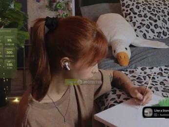 LisLy webcam model stream image