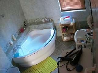 voyeurcam-julmodels-bath-1st-2 webcam model stream image